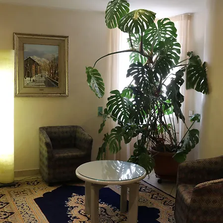 Augustus 3* 比耶拉