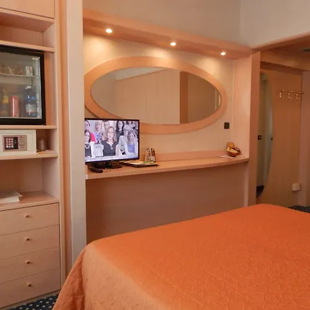 酒店 Augustus 比耶拉