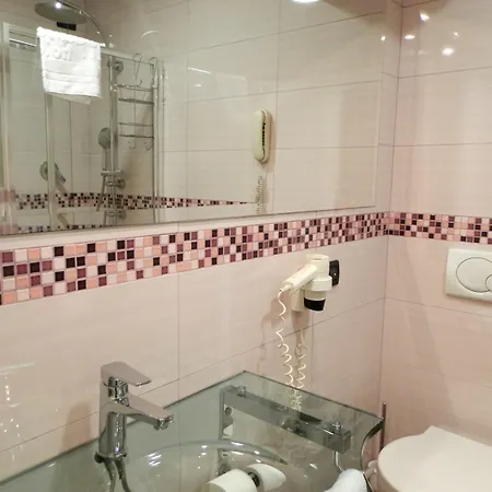 酒店 Augustus 比耶拉