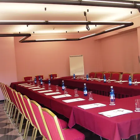 Augustus 3* 比耶拉