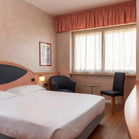 Augustus 3* Biella